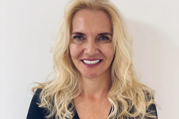 Rada's smile after All-on-4 treatment